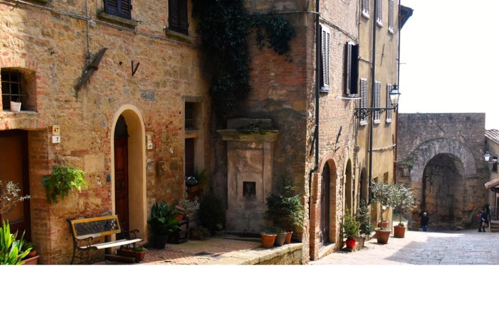 Casa Vacanze E Brevi Periodi Alla Porta Etrusca La Panchina Al Sole Volterra Dış mekan fotoğraf